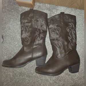 Dark Brown Cowboy Boots Size 10 Like New